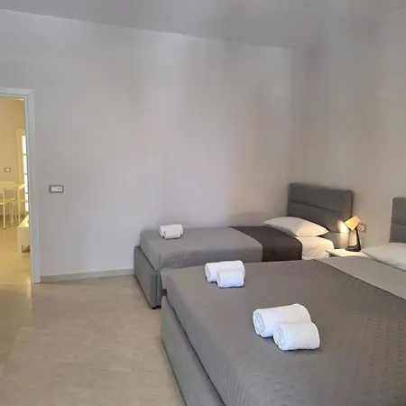 Cozy's Family Lägenhet Sarandë
